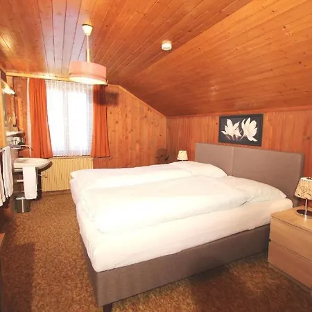 阿尔宾娜餐厅酒店