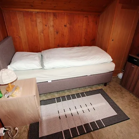 阿尔宾娜餐厅酒店 3*