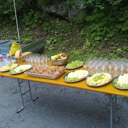 阿尔宾娜餐厅酒店 3* 茵诺科琴