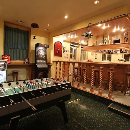 阿尔宾娜餐厅酒店 3* 茵诺科琴