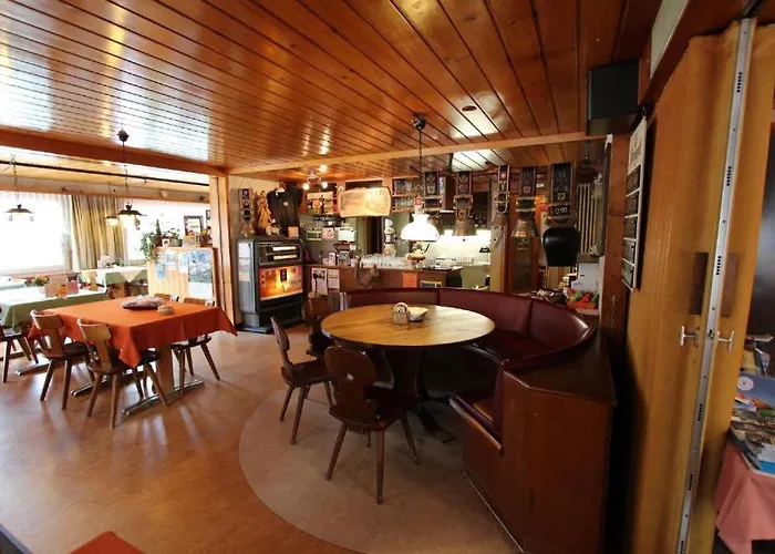 Hotel-restaurant Alpina אורחן אינרטקירכן